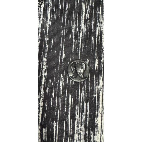 Lululemon Hot to Street tank Heatwave Open Criss-Cross back design purple. - Picture 3 of 9